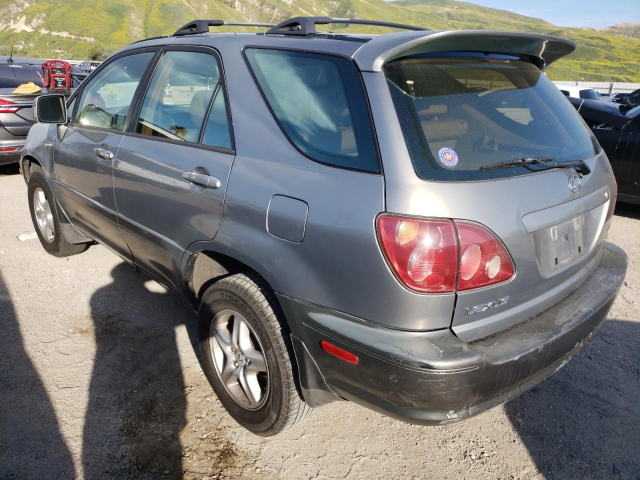 Photo 3 from auction – 2000 LEXUS RX 300 with VIN JT6HF10U7Y0153505
