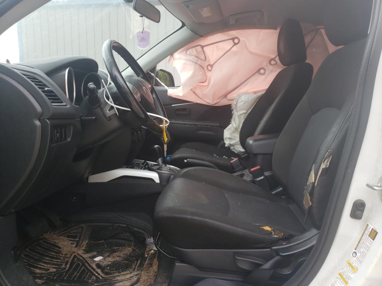 Photo 5 from auction – 2012 MITSUBISHI OUTLANDER with VIN JA4AP3AU1CZ005916