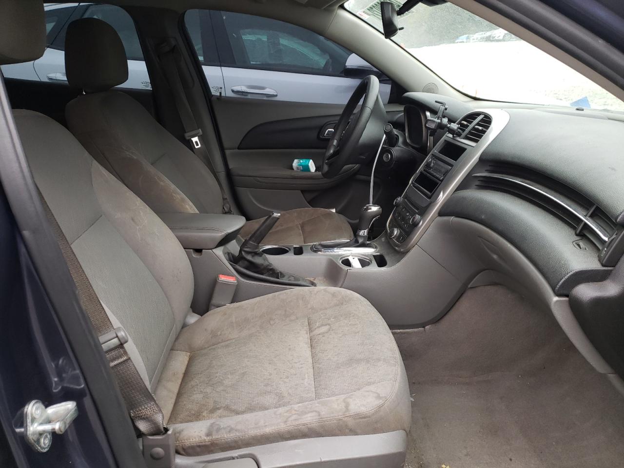 Photo 5 from auction – 2015 CHEVROLET MALIBU LS with VIN 1G11B5SL4FF186627