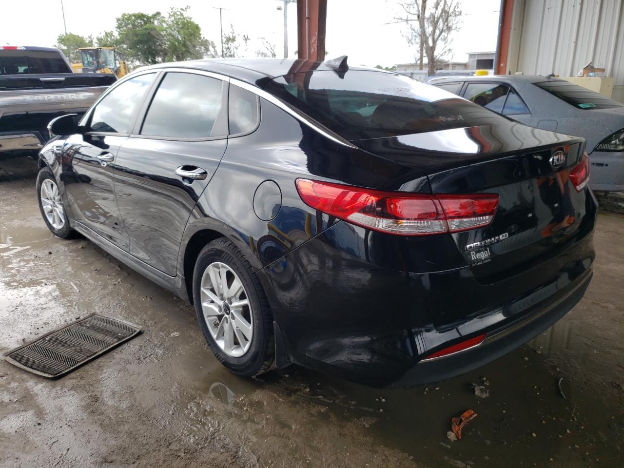 Photo 3 from auction – 2018 KIA OPTIMA LX with VIN 5XXGT4L35JG200410