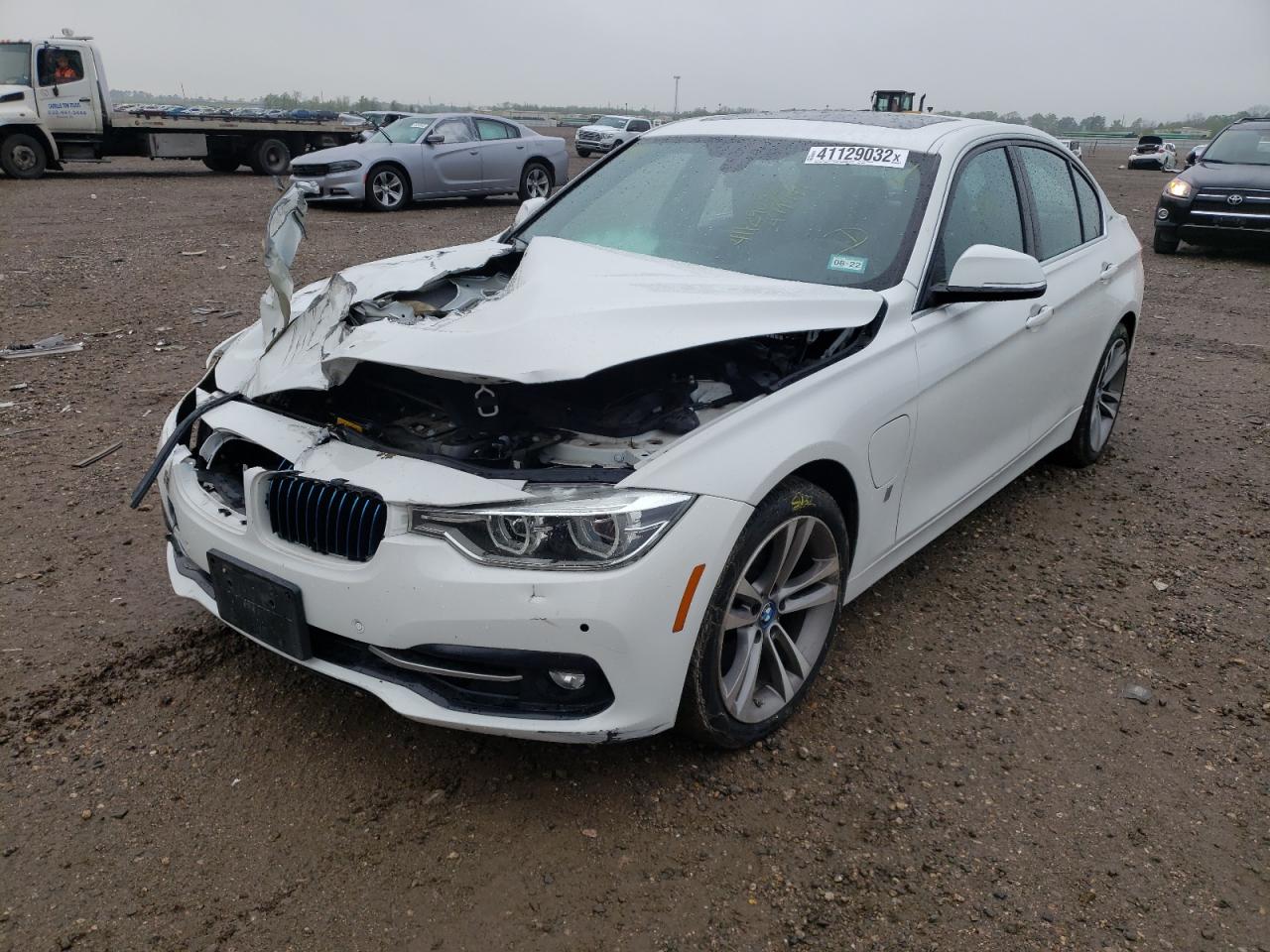 Photo 2 from auction – 2017 BMW 330E with VIN WBA8E1C55HK479949