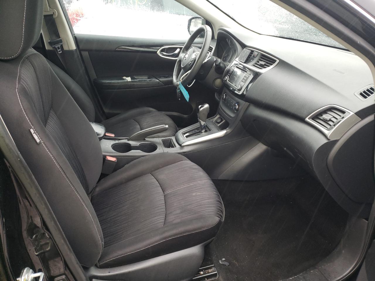 Photo 5 from auction – 2017 NISSAN SENTRA S with VIN 3N1AB7AP2HY323585