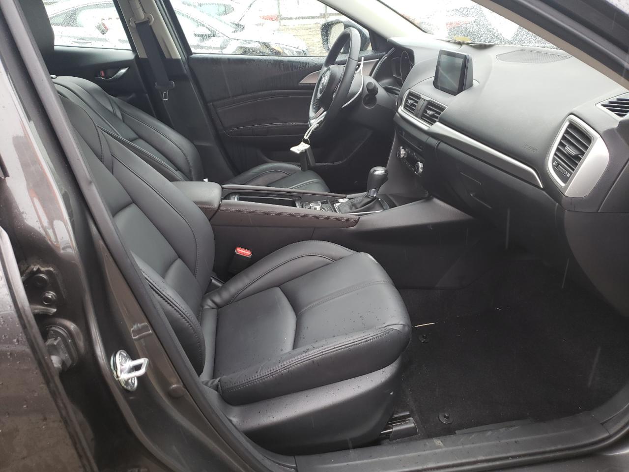 Photo 5 from auction – 2018 MAZDA 3 TOURING with VIN 3MZBN1L37JM268965