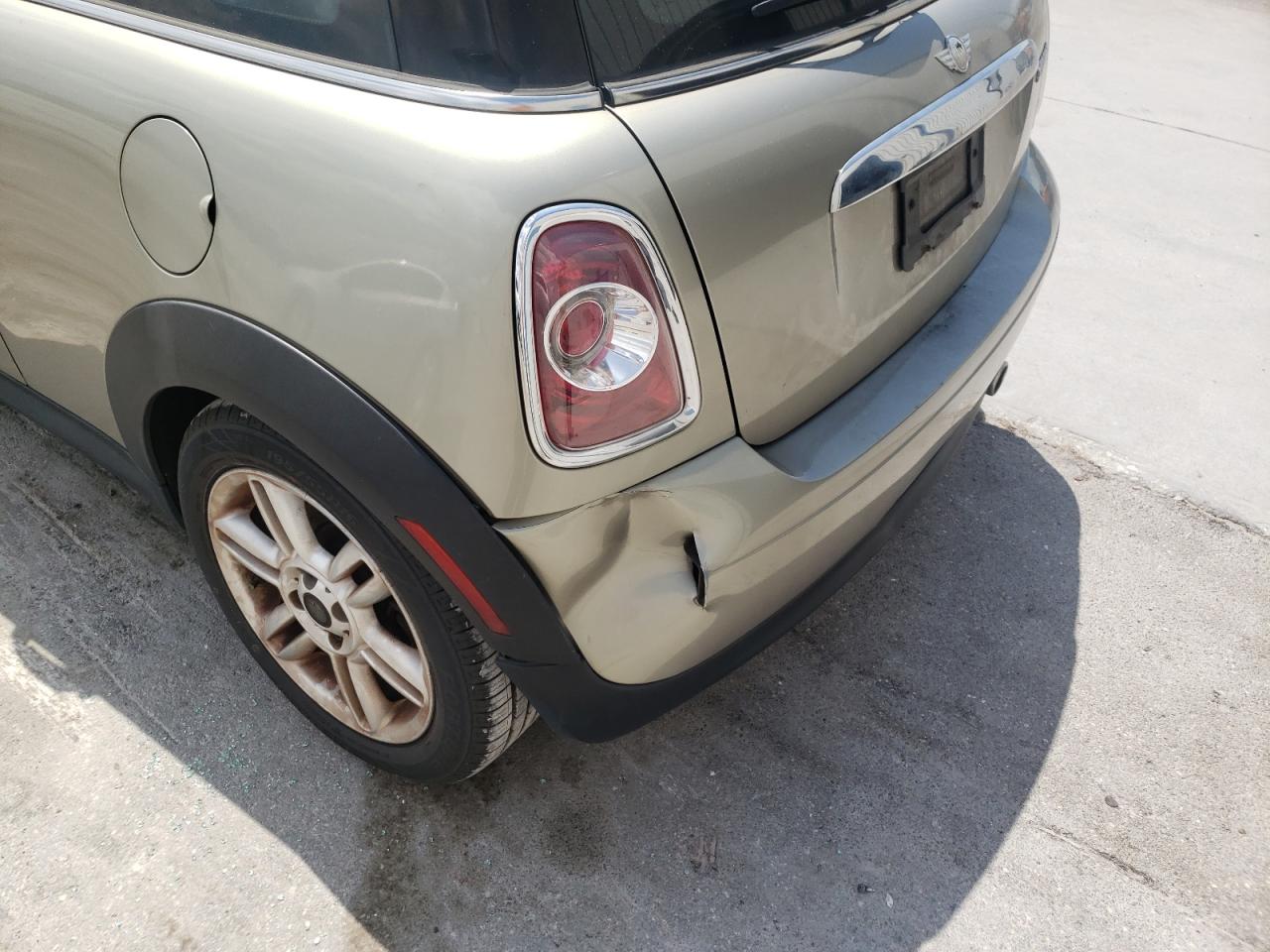 Photo 9 from auction – 2011 MINI COOPER with VIN WMWSU3C51BT099853