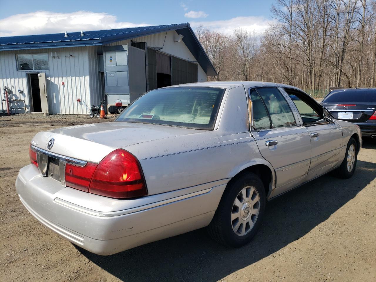 Photo 4 from auction – 2004 MERCURY GRAND MARQ with VIN 2MEFM75W64X634861