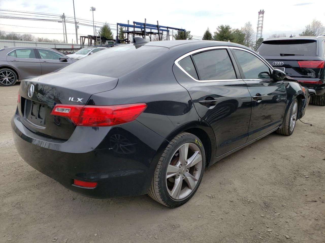 Photo 4 from auction – 2013 ACURA ILX 20 PRE with VIN 19VDE1F57DE004645