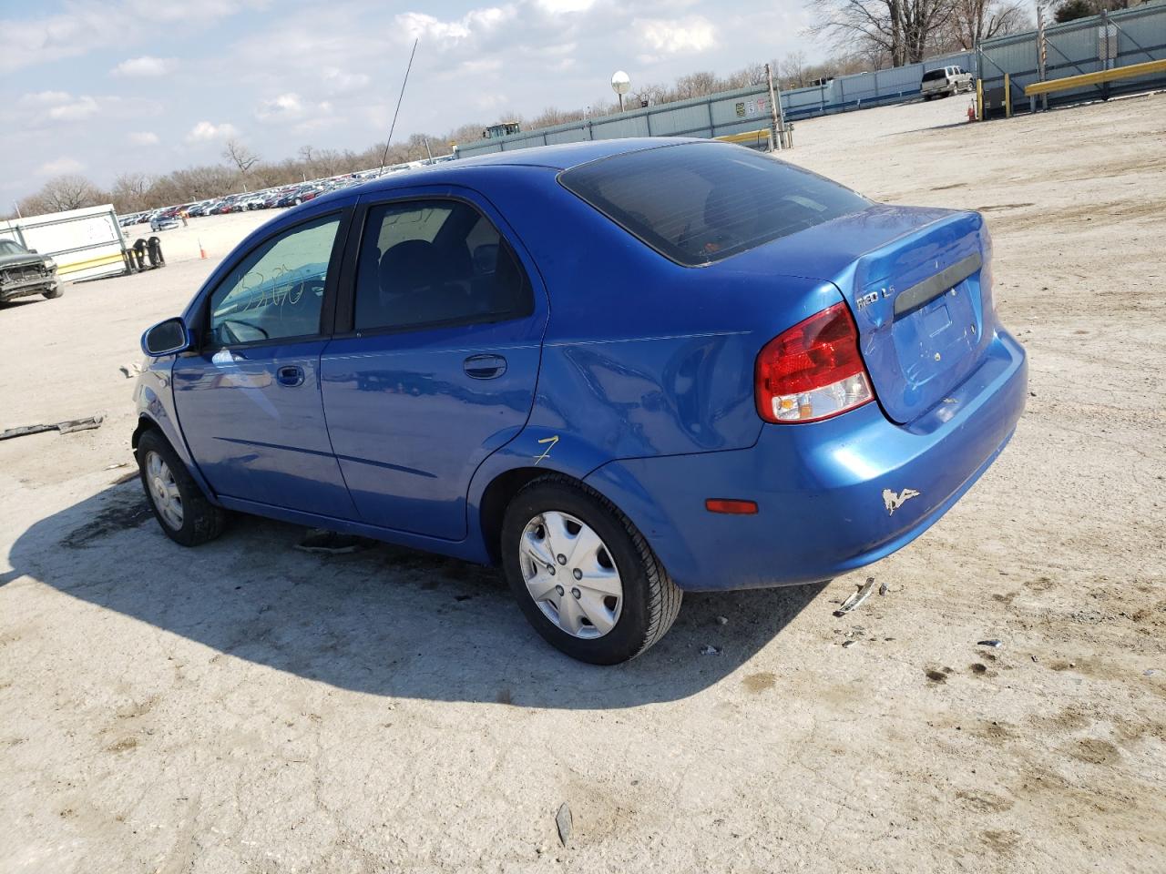 Photo 3 from auction – 2005 CHEVROLET AVEO BASE with VIN KL1TD52605B423695