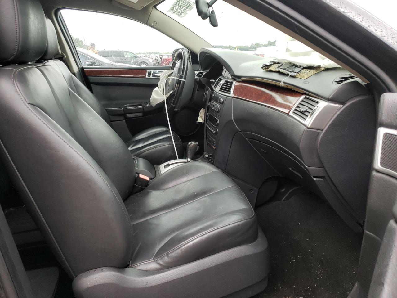 Photo 5 from auction – 2004 CHRYSLER PACIFICA with VIN 2C8GM68444R388261