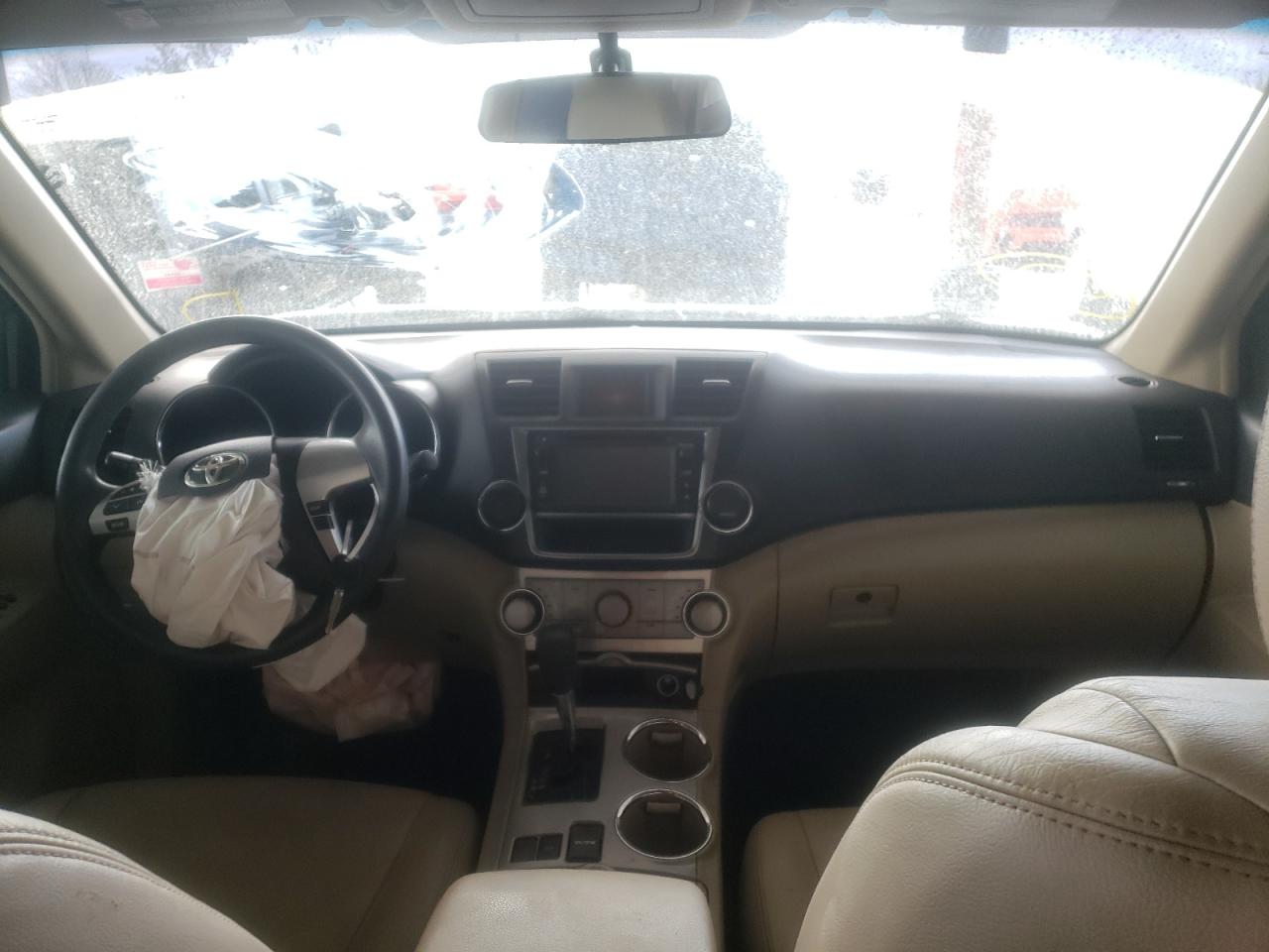 Photo 9 from auction – 2013 TOYOTA HIGHLANDER with VIN 5TDZK3EH5DS095465