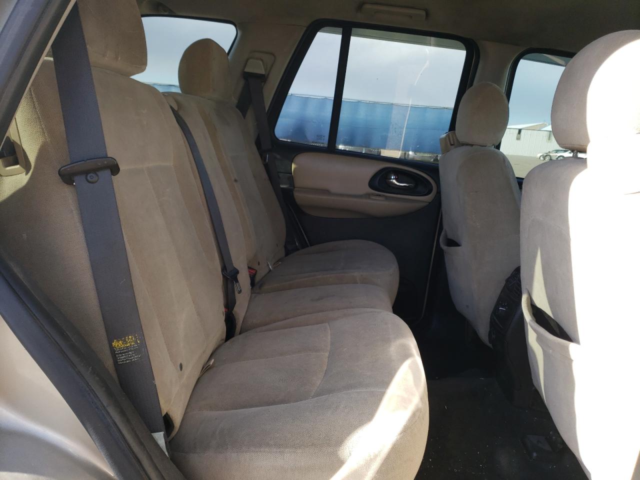 Photo 6 from auction – 2005 CHEVROLET TRAILBLAZE with VIN 1GNDT13SX52322899