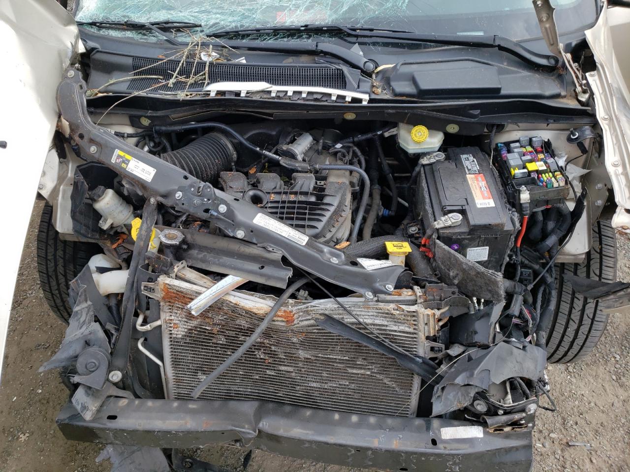 Photo 7 from auction – 2013 CHRYSLER TOWN & COU with VIN 2C4RC1CGXDR614949