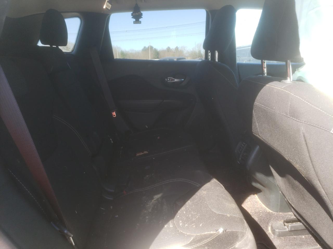 Photo 6 from auction – 2016 JEEP CHEROKEE L with VIN 1C4PJMCS1GW211084