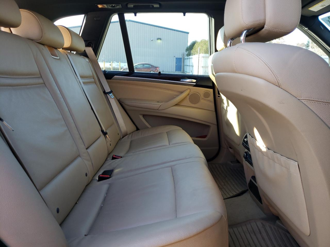 Photo 6 from auction – 2013 BMW X5 XDRIVE3 with VIN 5UXZV4C51D0B04477
