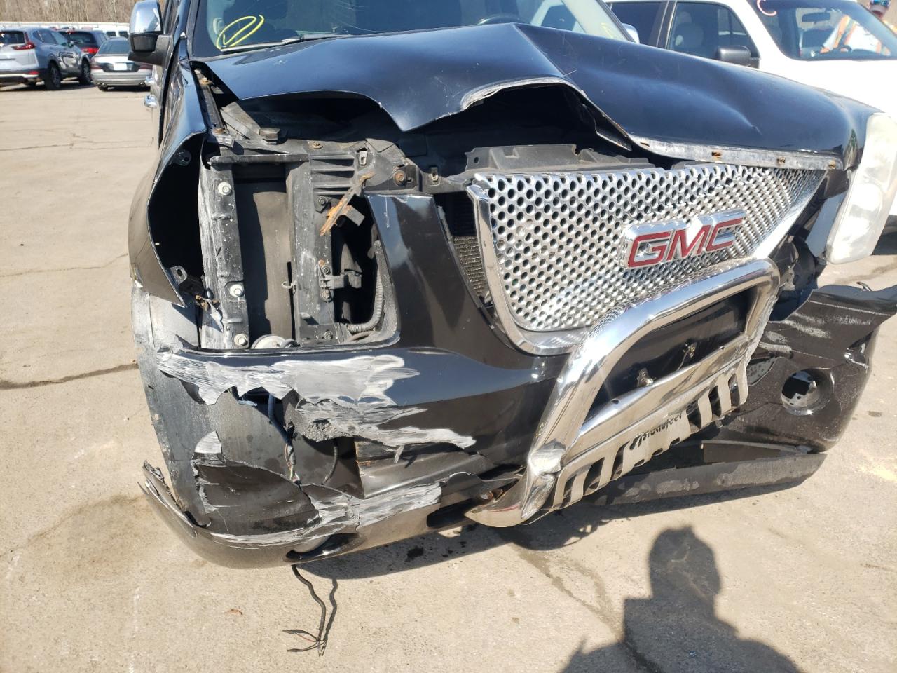 Photo 9 from auction – 2007 GMC YUKON DENA with VIN 1GKFK63857J334770