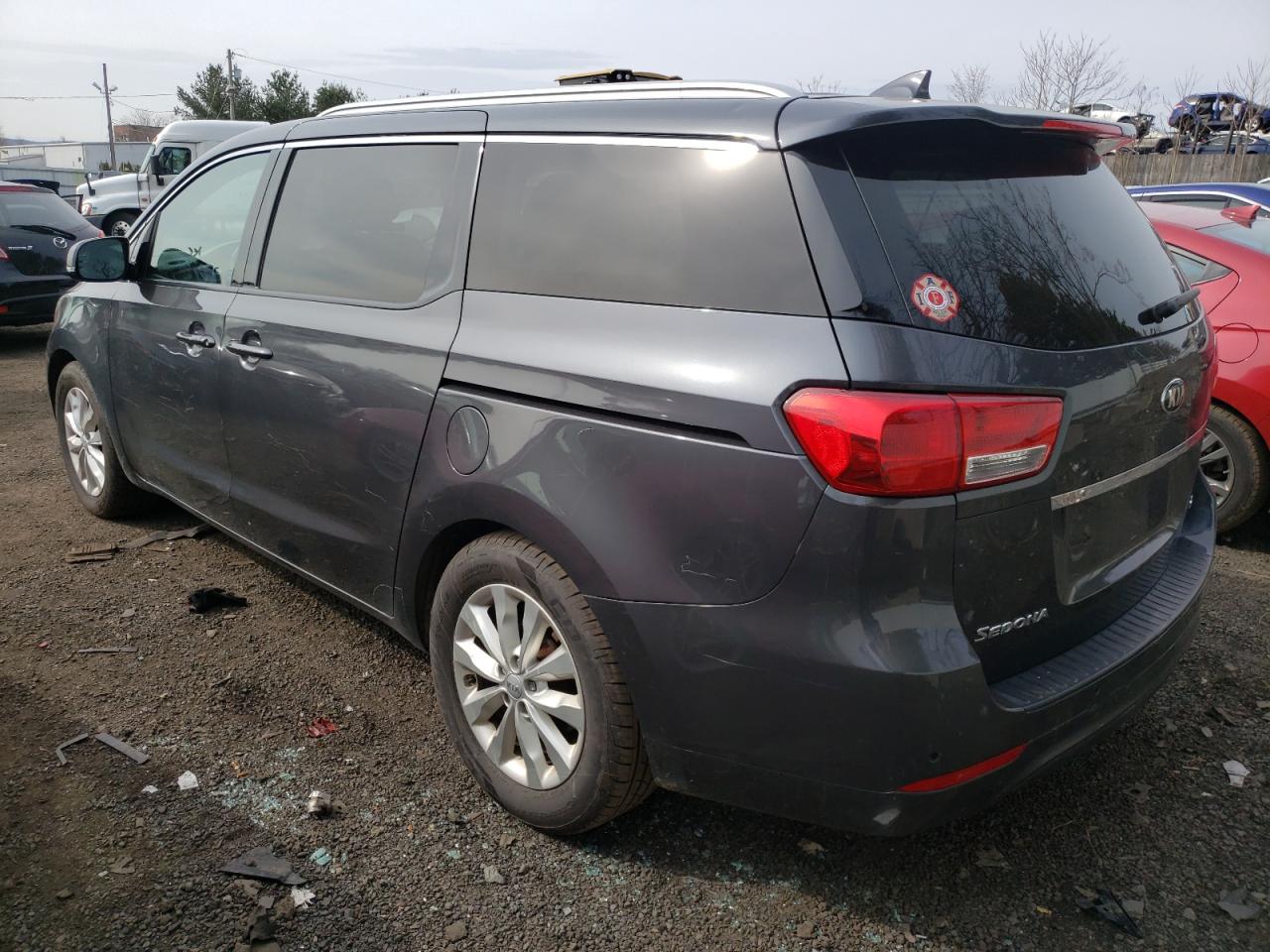 Photo 3 from auction – 2016 KIA SEDONA EX with VIN KNDMC5C17G6138071