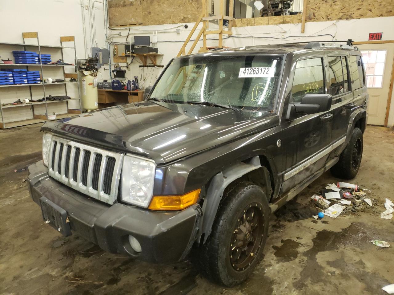 Photo 2 from auction – 2006 JEEP COMMANDER with VIN 1J8HG58N66C189734