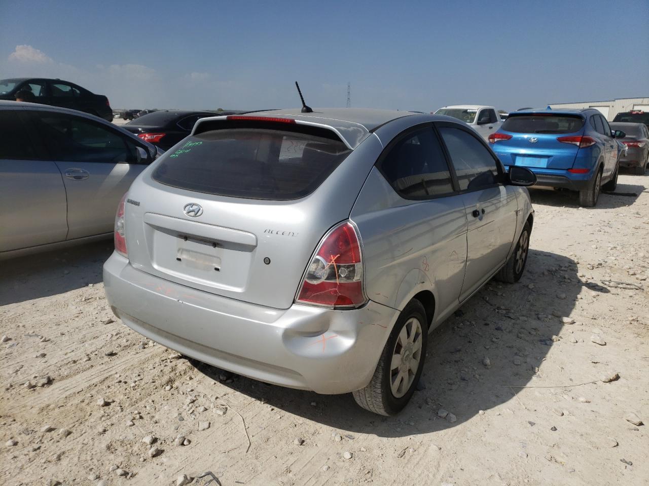 Photo 4 from auction – 2007 HYUNDAI ACCENT GS with VIN KMHCM36C77U024010