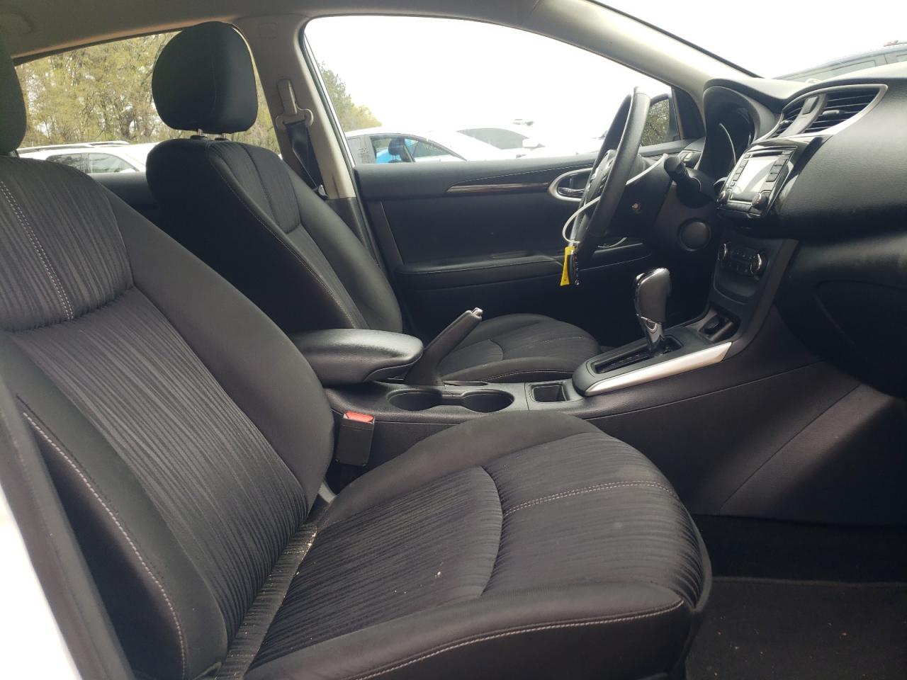 Photo 5 from auction – 2017 NISSAN SENTRA S with VIN 3N1AB7AP1HY333895