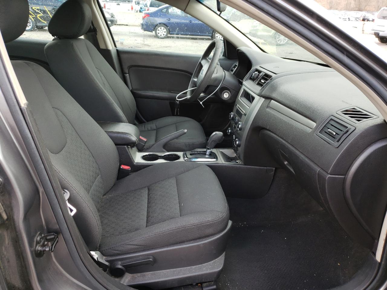 Photo 5 from auction – 2011 FORD FUSION SE with VIN 3FAHP0HA5BR156958