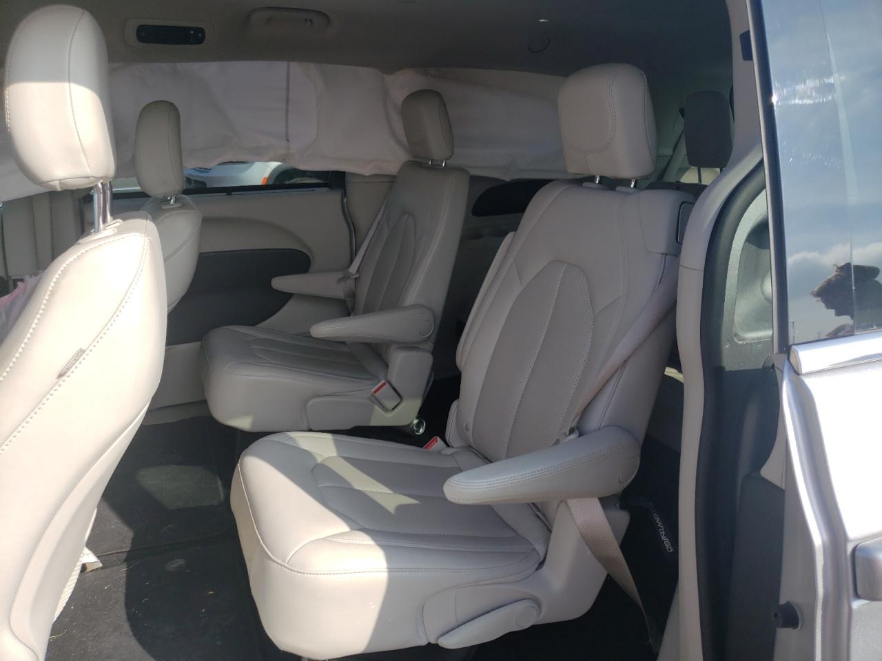Photo 6 from auction – 2021 CHRYSLER VOYAGER LX with VIN 2C4RC1DG6MR539603