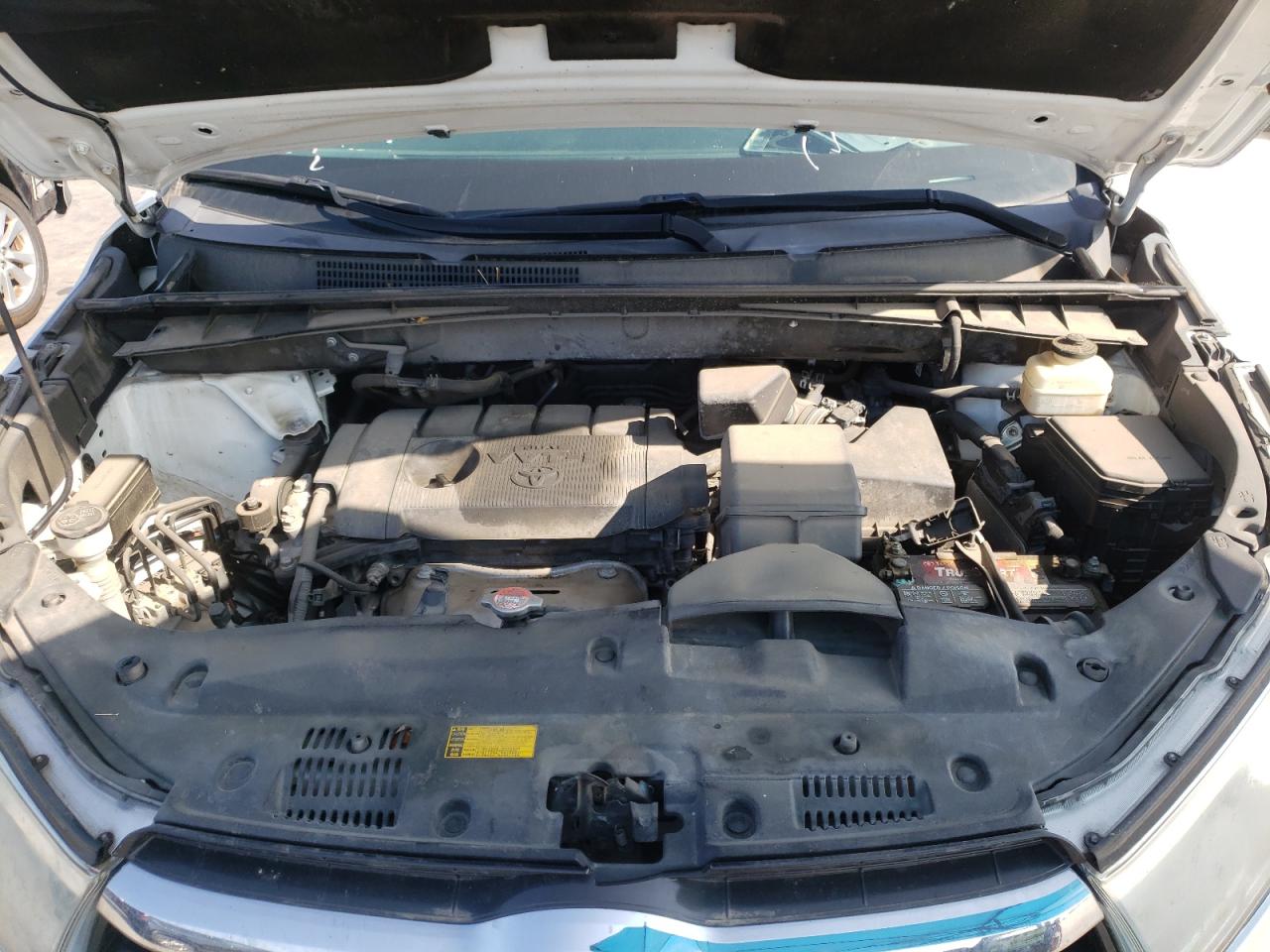 Photo 7 from auction – 2016 TOYOTA HIGHLANDER with VIN 5TDZARFH3GS018537