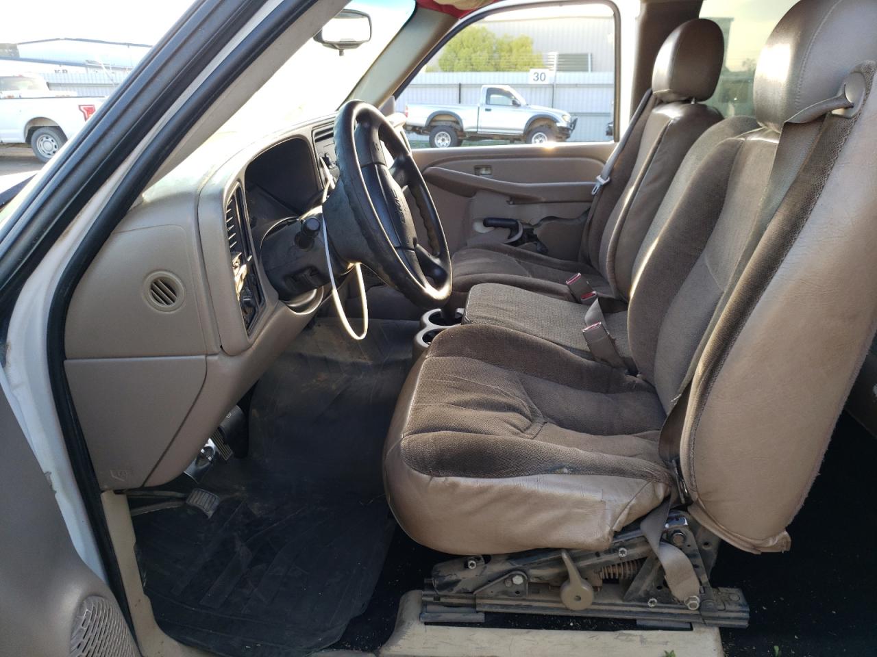 Photo 5 from auction – 2005 GMC NEW SIERRA with VIN 1GTEC19X55Z314569