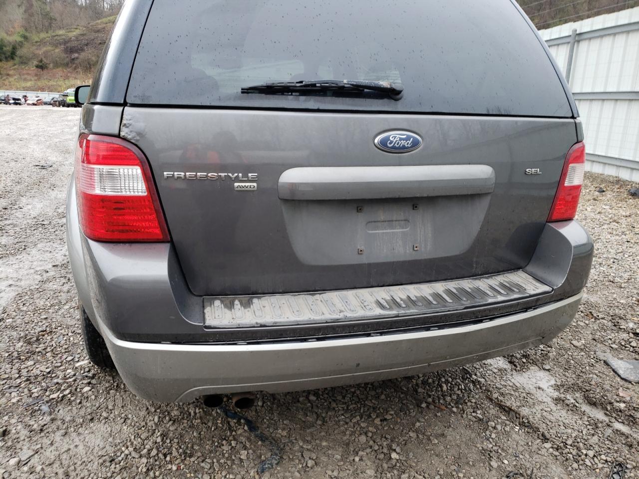Photo 9 from auction – 2005 FORD FREESTYLE with VIN 1FMDK05105GA12642