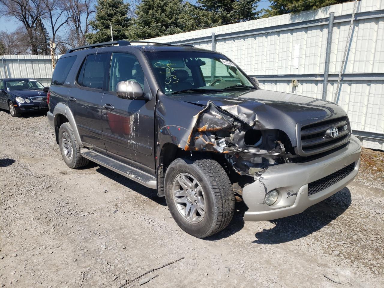 TOYOTA SEQUOIA SR 2003 z numerem VIN 5TDBT44AX3S199540 - Zdjęcie z aukcji