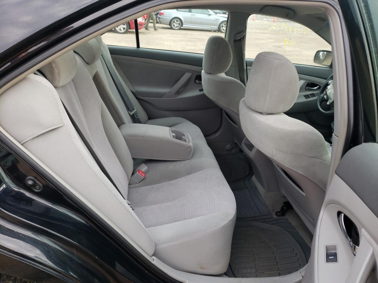 Photo 6 from auction – 2010 TOYOTA CAMRY with VIN 4T1BF3EK0AU545589