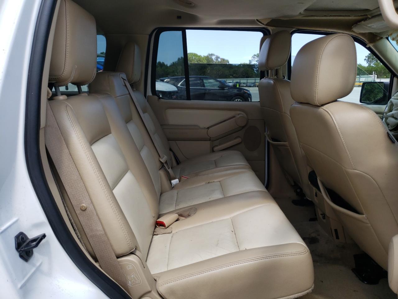 Photo 6 from auction – 2006 FORD EXPLORER E with VIN 1FMEU64816UB36602