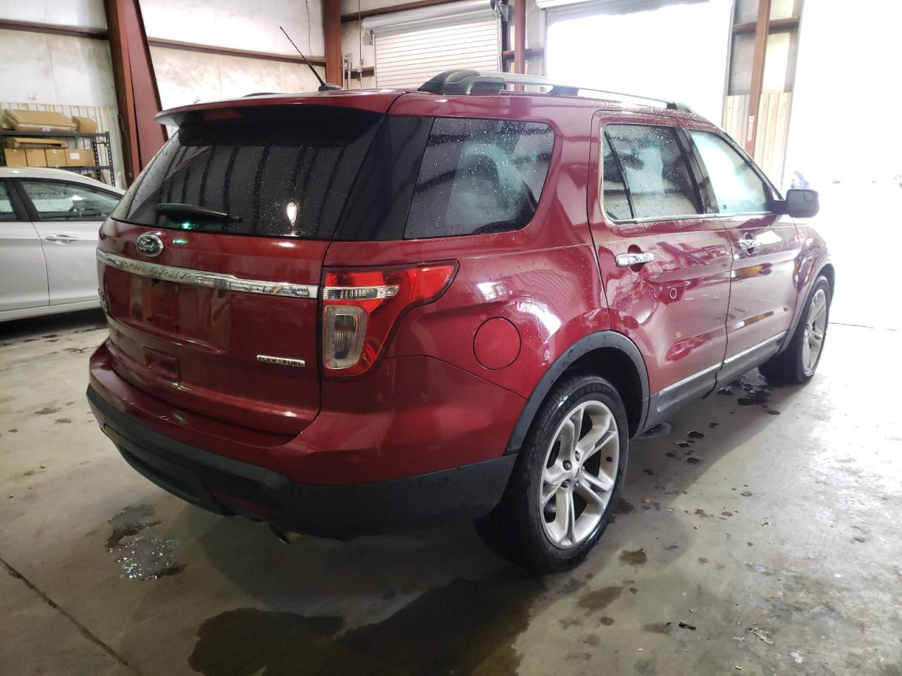 Photo 4 from auction – 2015 FORD EXPLORER L with VIN 1FM5K7F85FGB97295