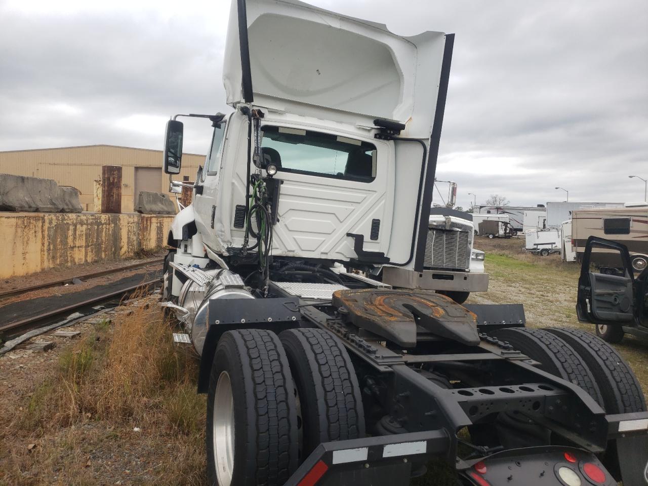 Photo 3 from auction – 2016 INTERNATIONAL PROSTAR with VIN 3HSDGAPN9GN403231