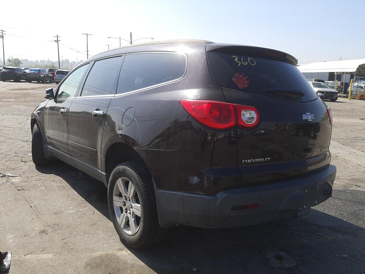 Photo 3 from auction – 2010 CHEVROLET TRAVERSE L with VIN 1GNLVFED4AS111578