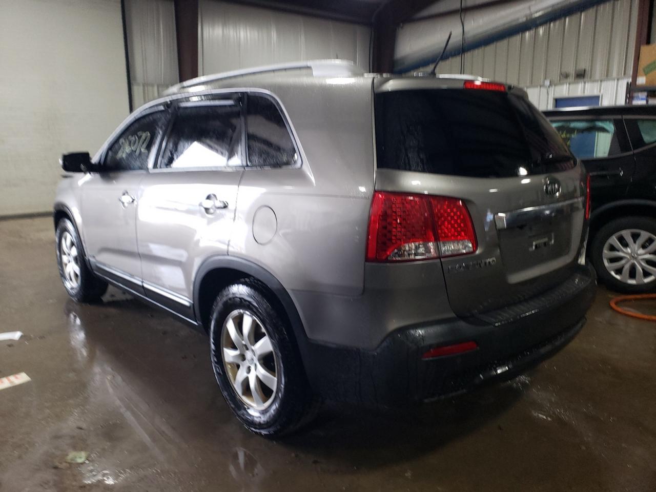Photo 3 from auction – 2012 KIA SORENTO BA with VIN 5XYKTCA66CG230550