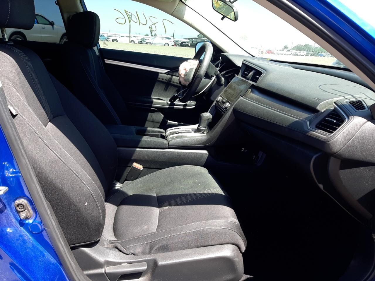 Photo 5 from auction – 2016 HONDA CIVIC EX with VIN 19XFC2F75GE226182