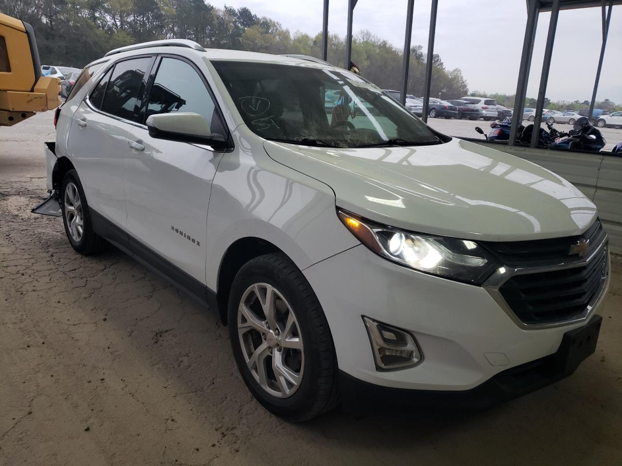 CHEVROLET EQUINOX LT 2018 with VIN 2GNAXTEX7J6308385 - Photo from auction