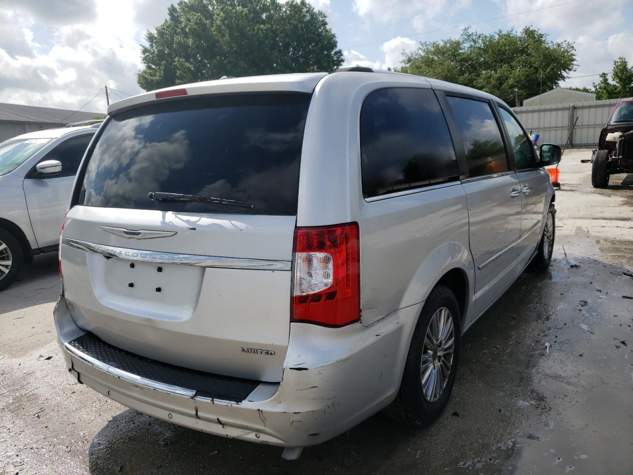 Photo 4 from auction – 2011 CHRYSLER TOWN & COU with VIN 2A4RR6DG0BR666902