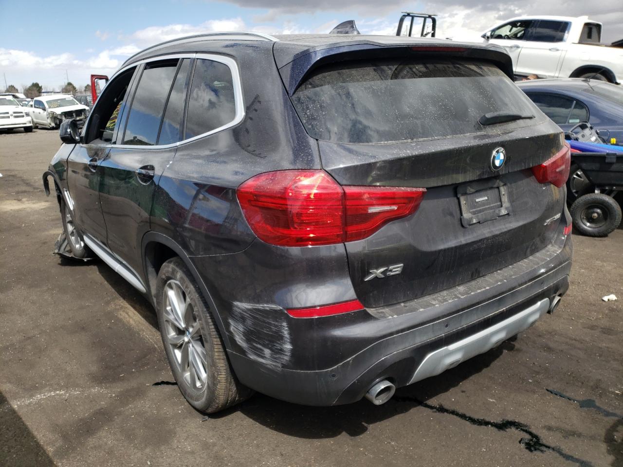 Photo 3 from auction – 2019 BMW X3 XDRIVE3 with VIN 5UXTR9C57KLE13325