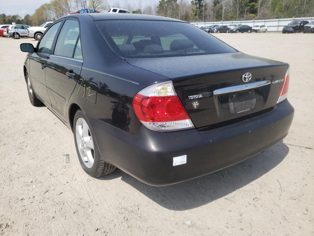 Photo 3 from auction – 2005 TOYOTA CAMRY LE with VIN 4T1BE30K45U398564