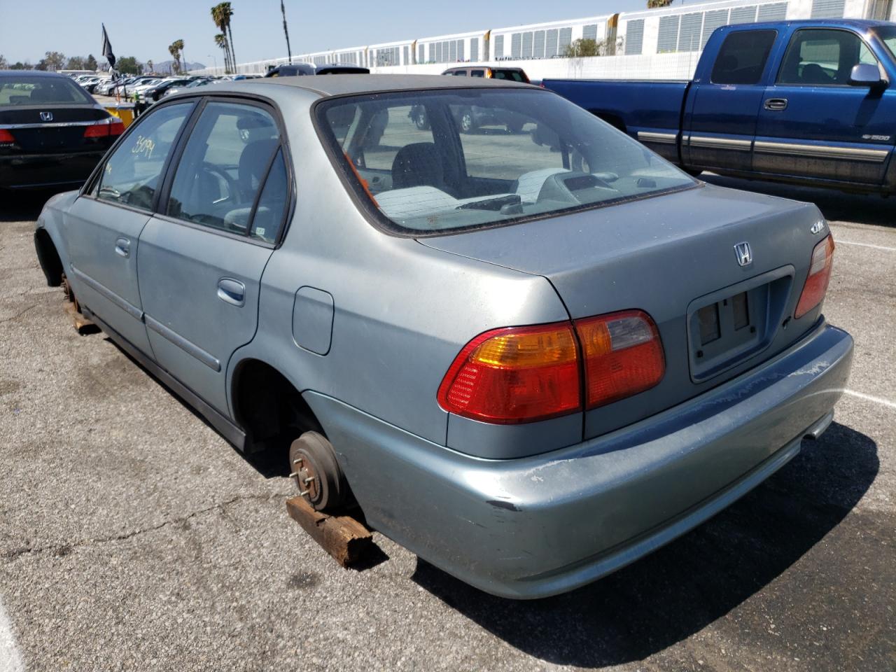 Photo 3 from auction – 2000 HONDA CIVIC BASE with VIN 2HGEJ6611YH573486