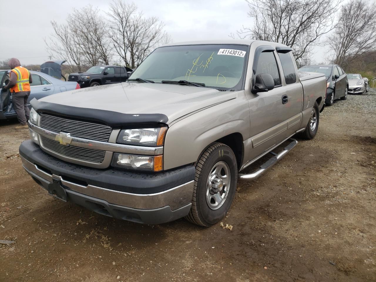 Photo 2 from auction – 2003 CHEVROLET SILVERADO with VIN 2GCEK19T231160425