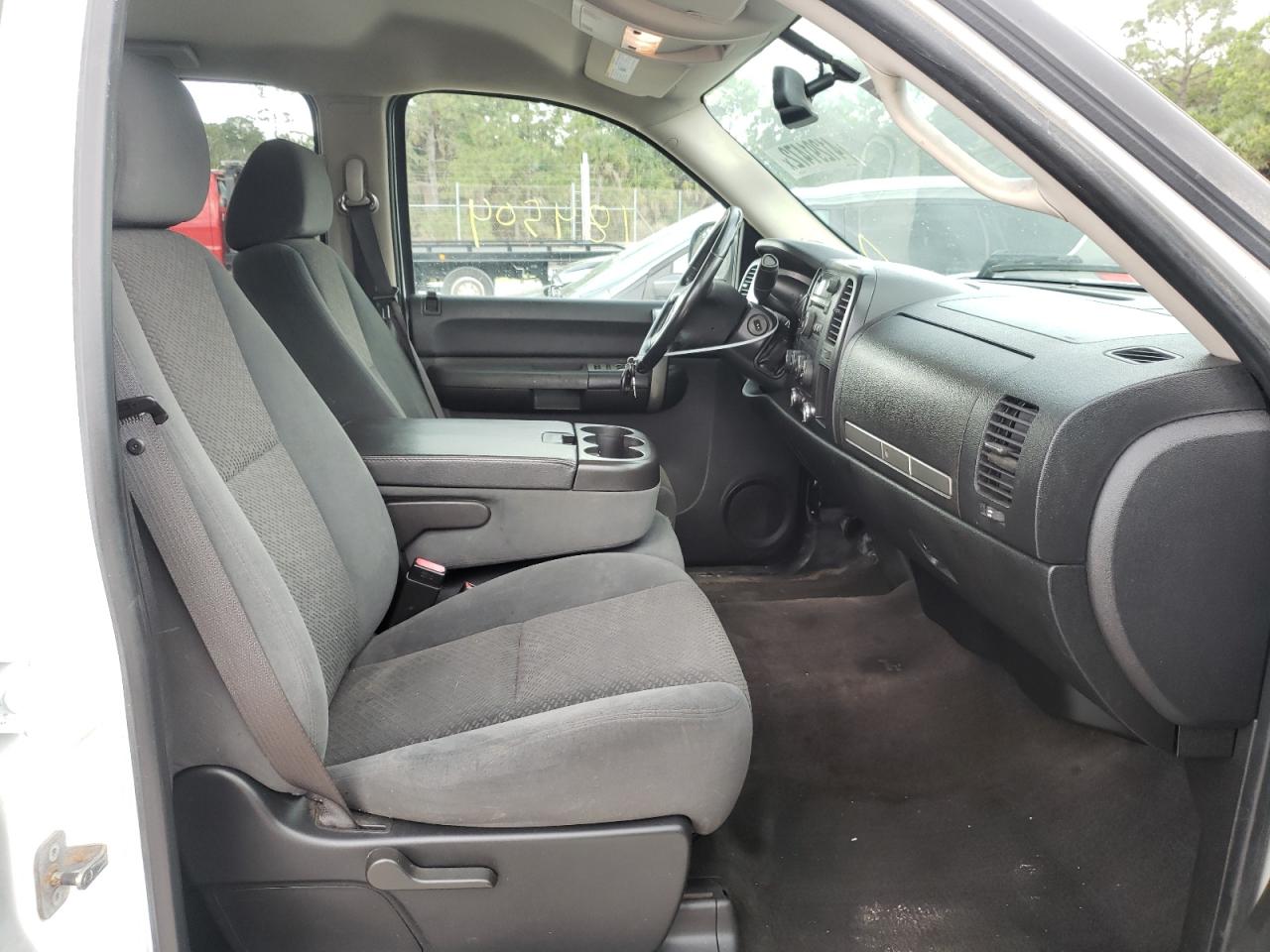 Photo 5 from auction – 2008 CHEVROLET SILVERADO with VIN 2GCEK13C681106075