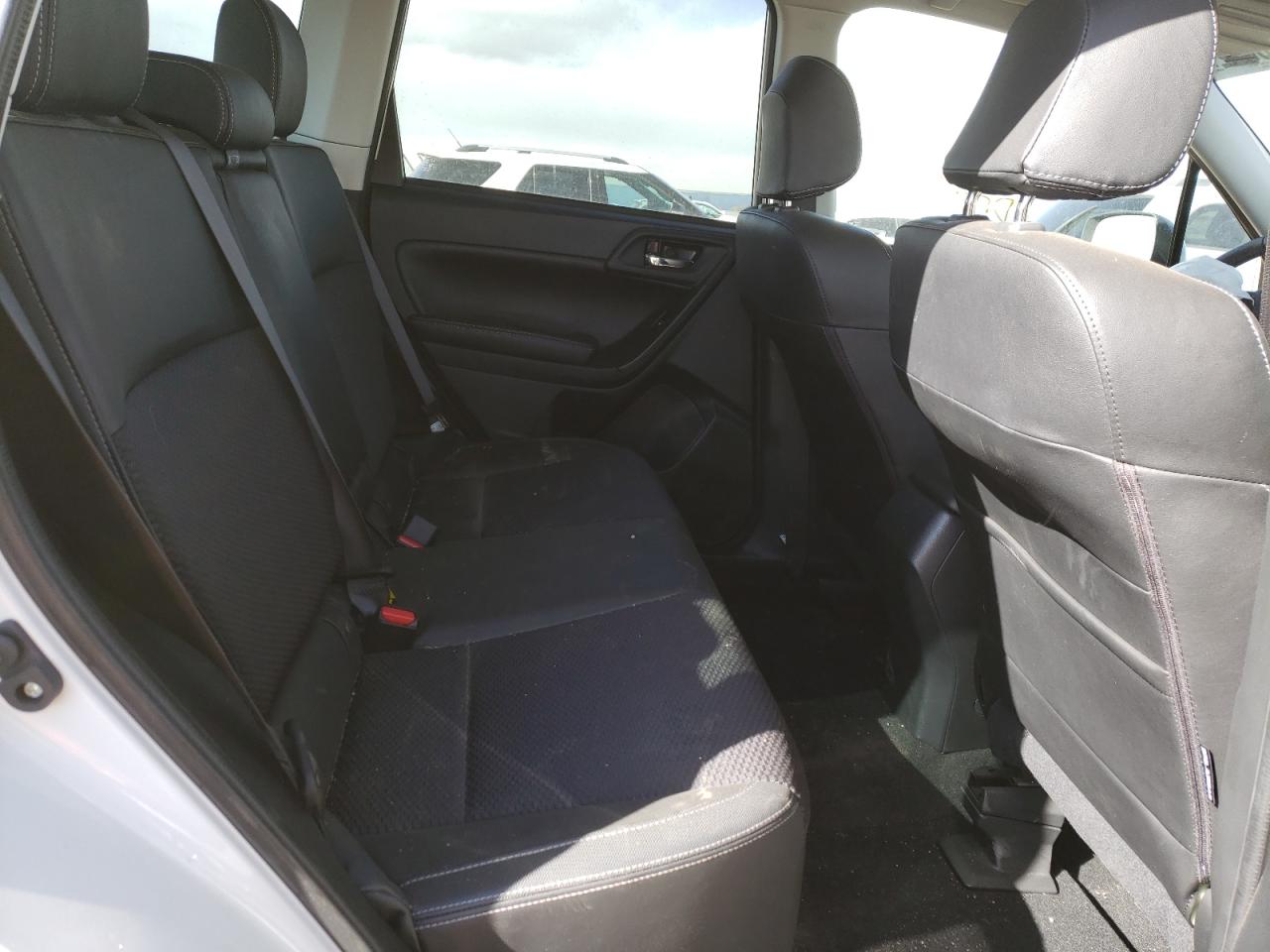 Photo 6 from auction – 2018 SUBARU FORESTER 2 with VIN JF2SJAGC9JH591753