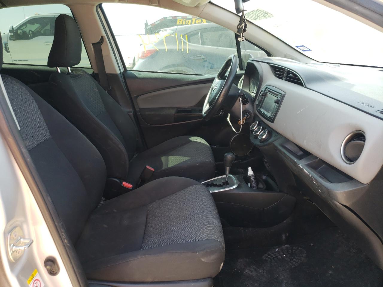Photo 5 from auction – 2015 TOYOTA YARIS with VIN VNKKTUD30FA022604