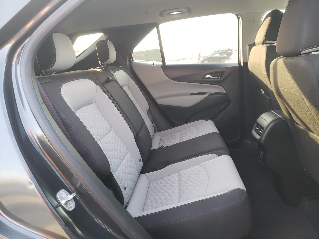 Photo 6 from auction – 2019 CHEVROLET EQUINOX LS with VIN 2GNAXHEV3K6276306