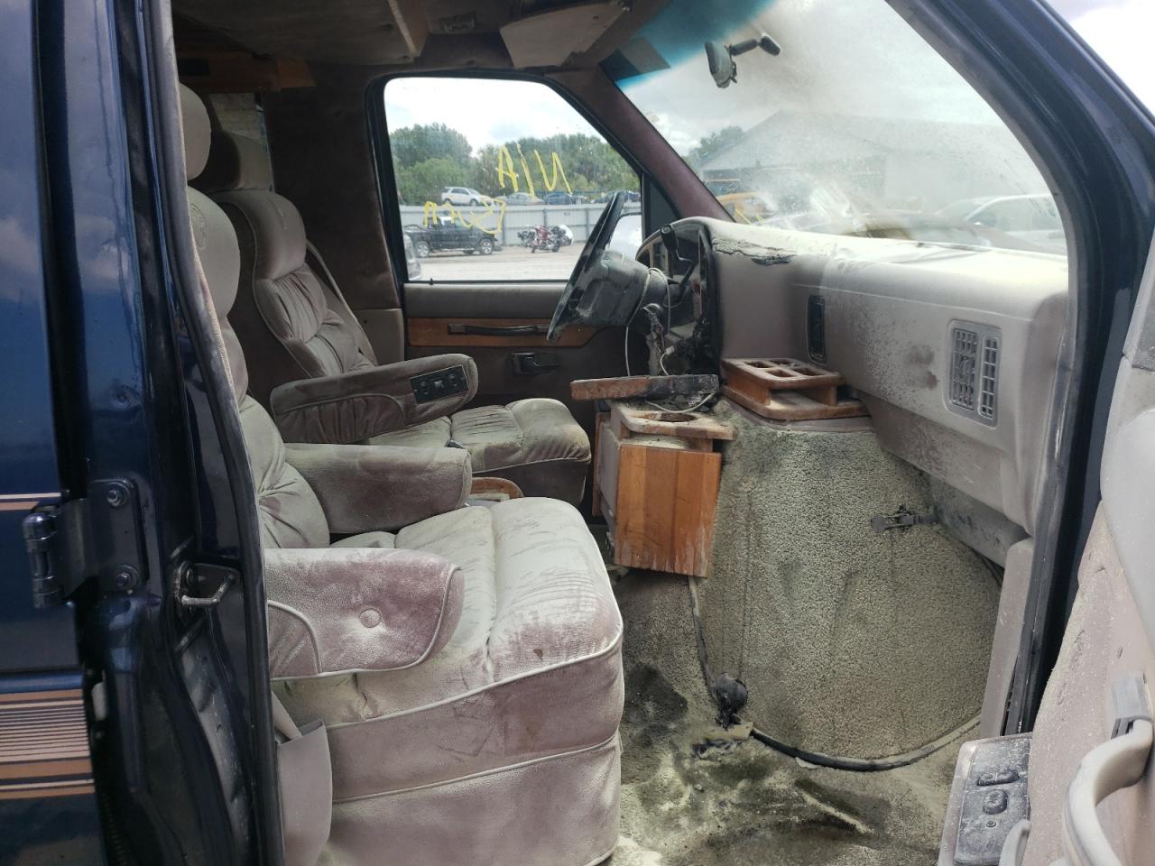 Photo 5 from auction – 1994 FORD ECONOLINE with VIN 1FDEE14H2RHB76846