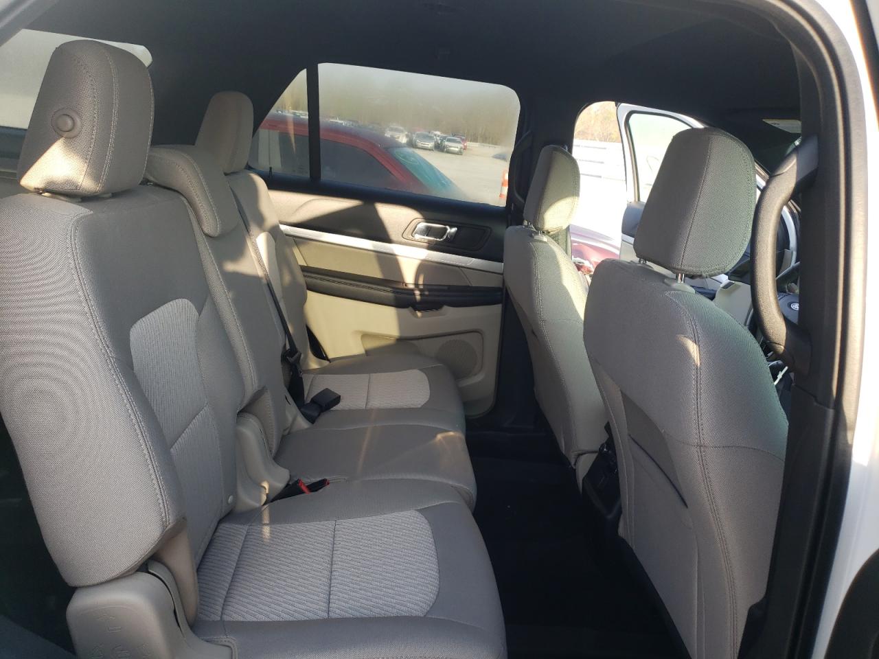 Photo 6 from auction – 2018 FORD EXPLORER with VIN 1FM5K8B88JGA57794