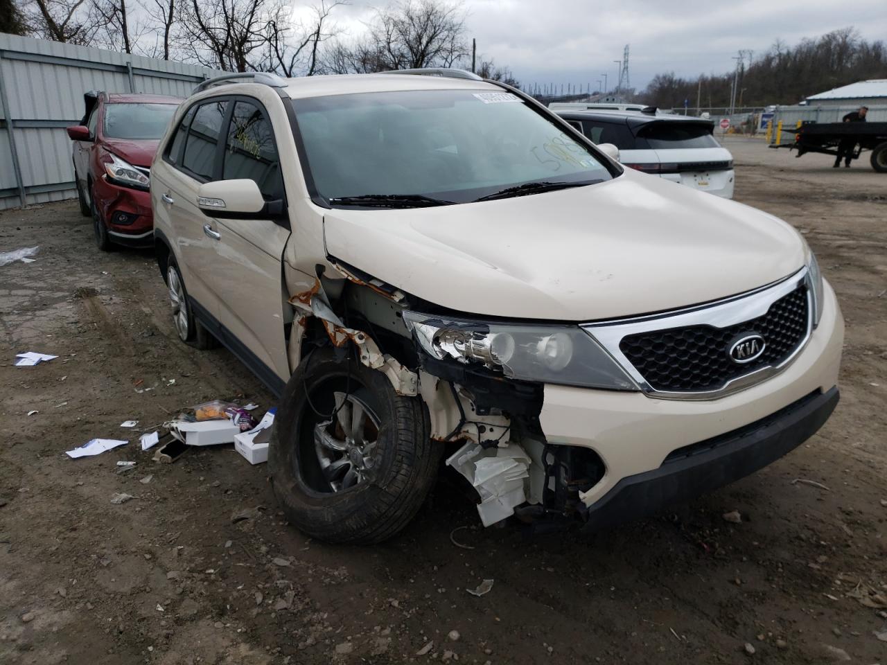 KIA SORENTO BA 2011 with VIN 5XYKT4A26BG085088 - Photo from auction