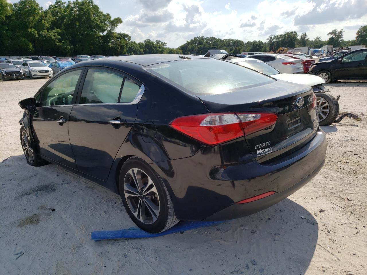 Photo 3 from auction – 2015 KIA FORTE EX with VIN KNAFZ4A81F5263036