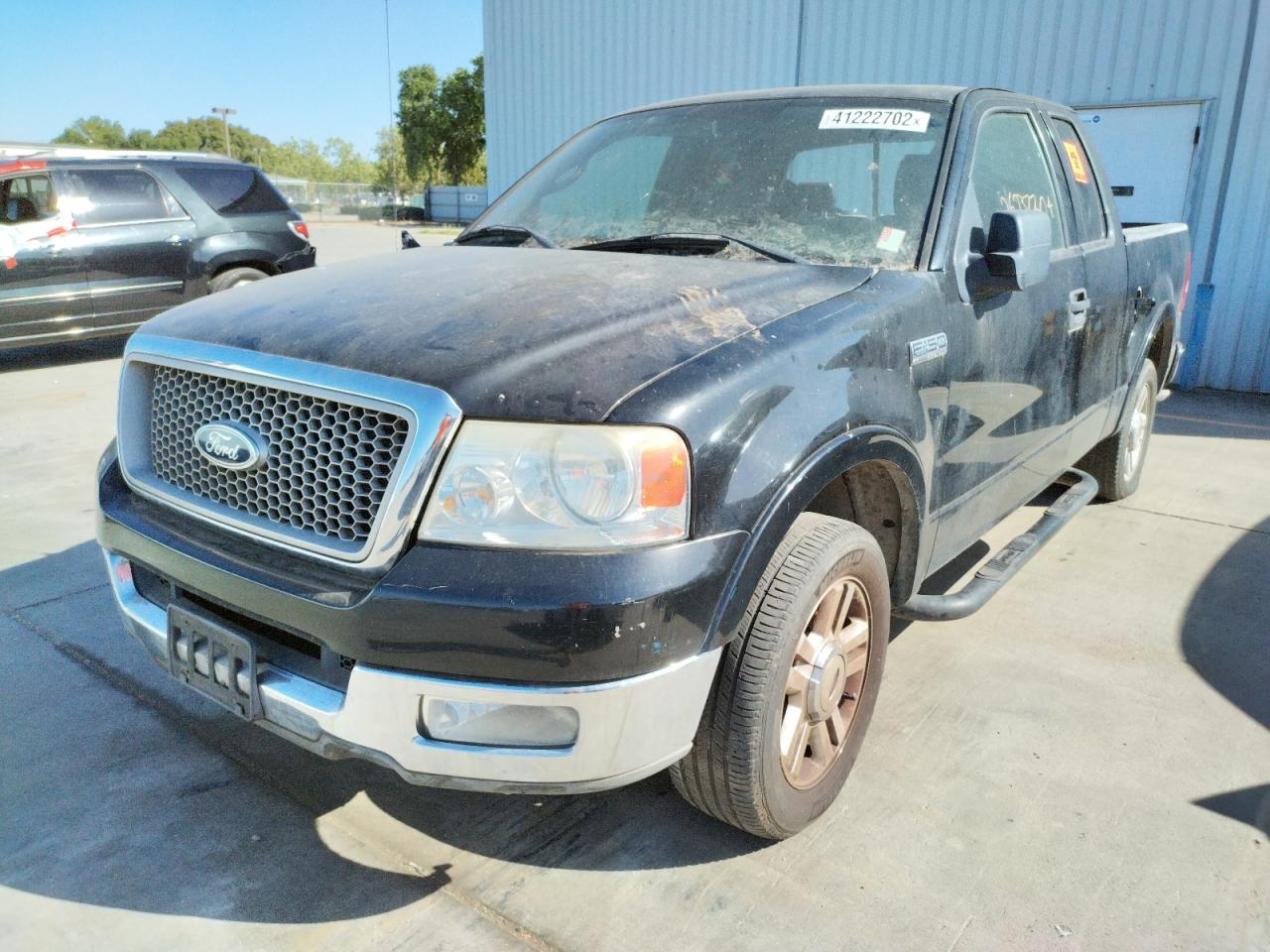 Photo 2 from auction – 2004 FORD F-150 with VIN 1FTRX12554KD56309